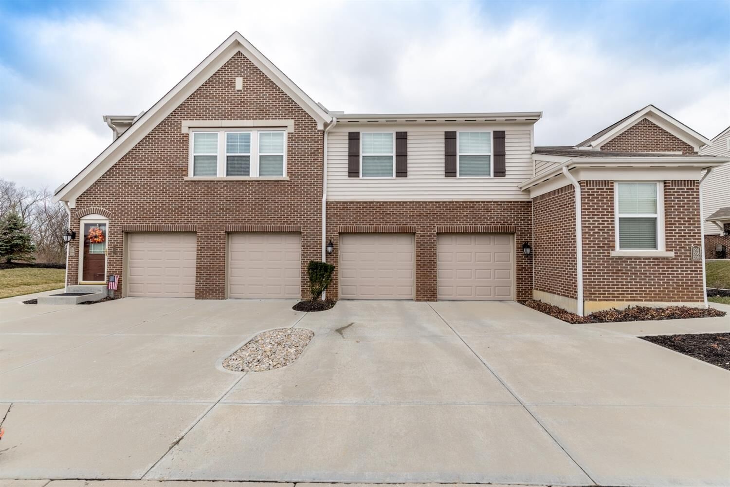 Property Photo: 1185 Double Eagle Court OH 45036