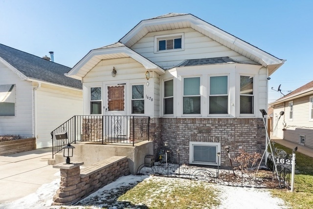 Property Photo: 1628 North 16th Avenue IL 60160