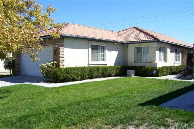 Property Photo: 2199 Glimmer Way CA 92571