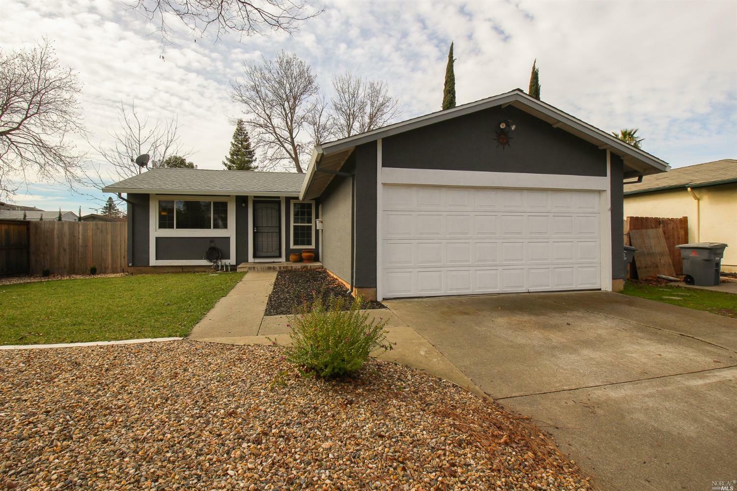 Property Photo:  306 Spruce Court  CA 95687 