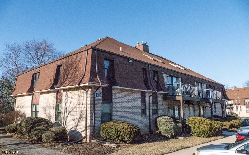 Property Photo: 1001 Normandy Ct NJ 08822