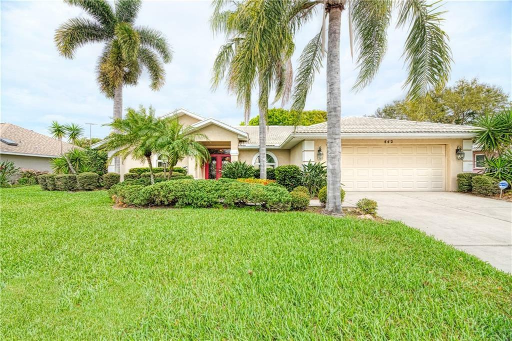 Property Photo: 442 Lake Of The Woods Drive FL 34293