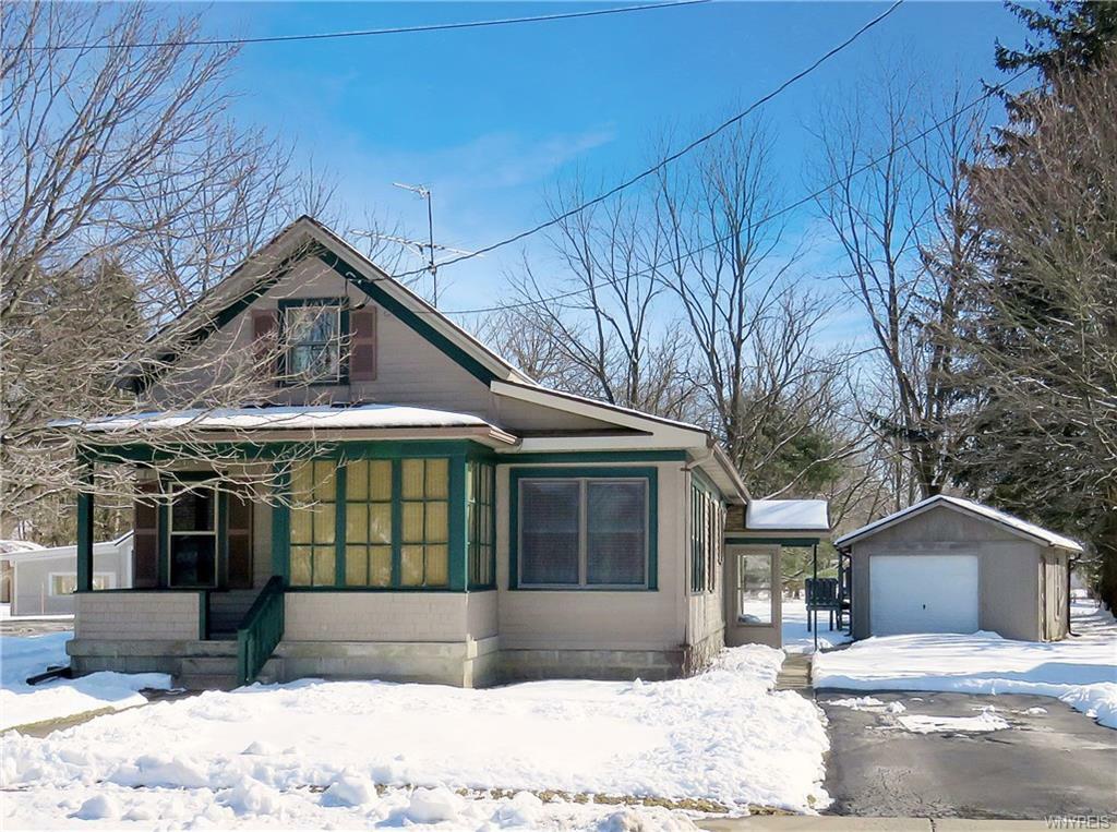 Property Photo: 186 Walnut Street NY 14052