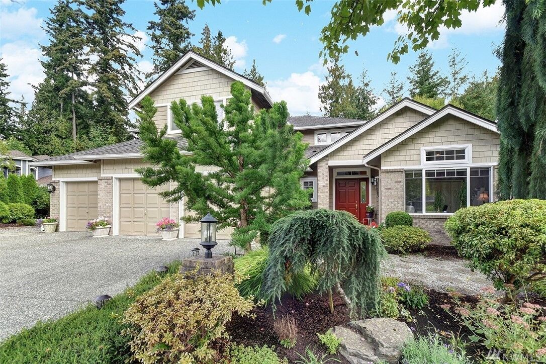 Property Photo: 19303 Meridian Place W WA 98012