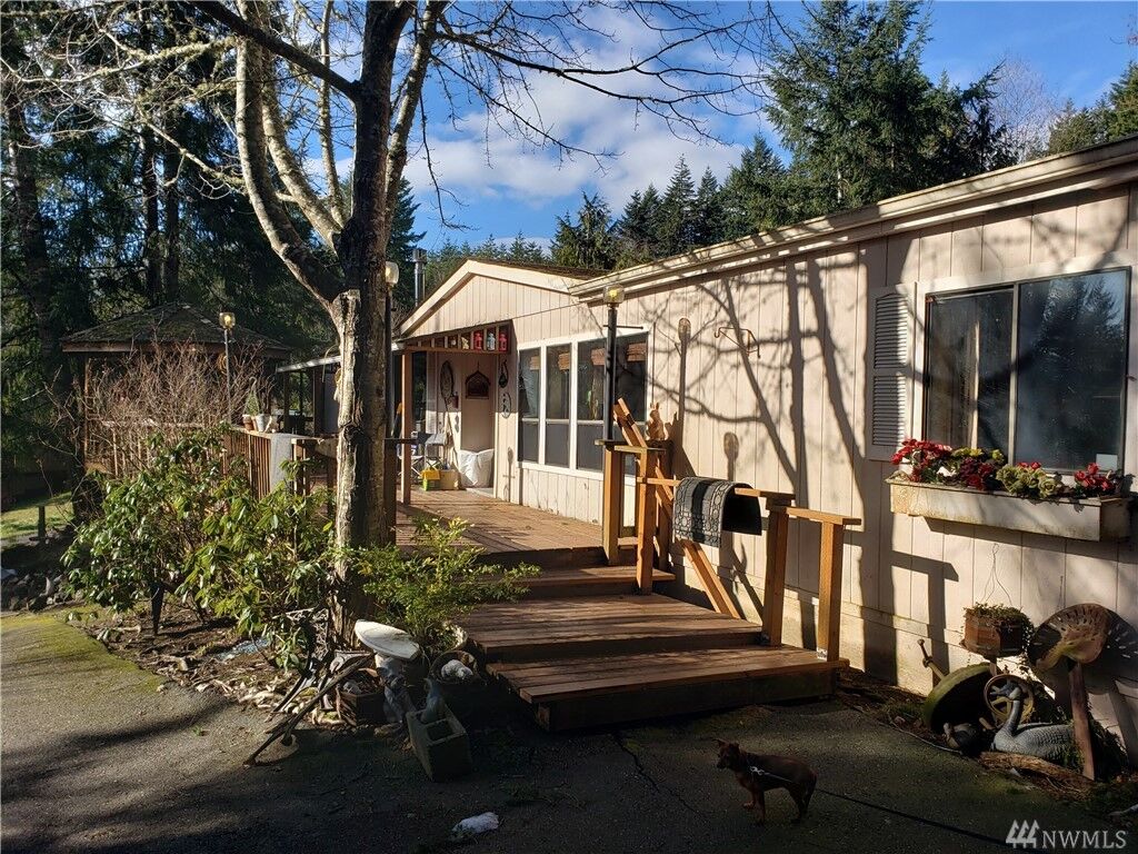 Property Photo: 90 E Panoroma Wy WA 98546