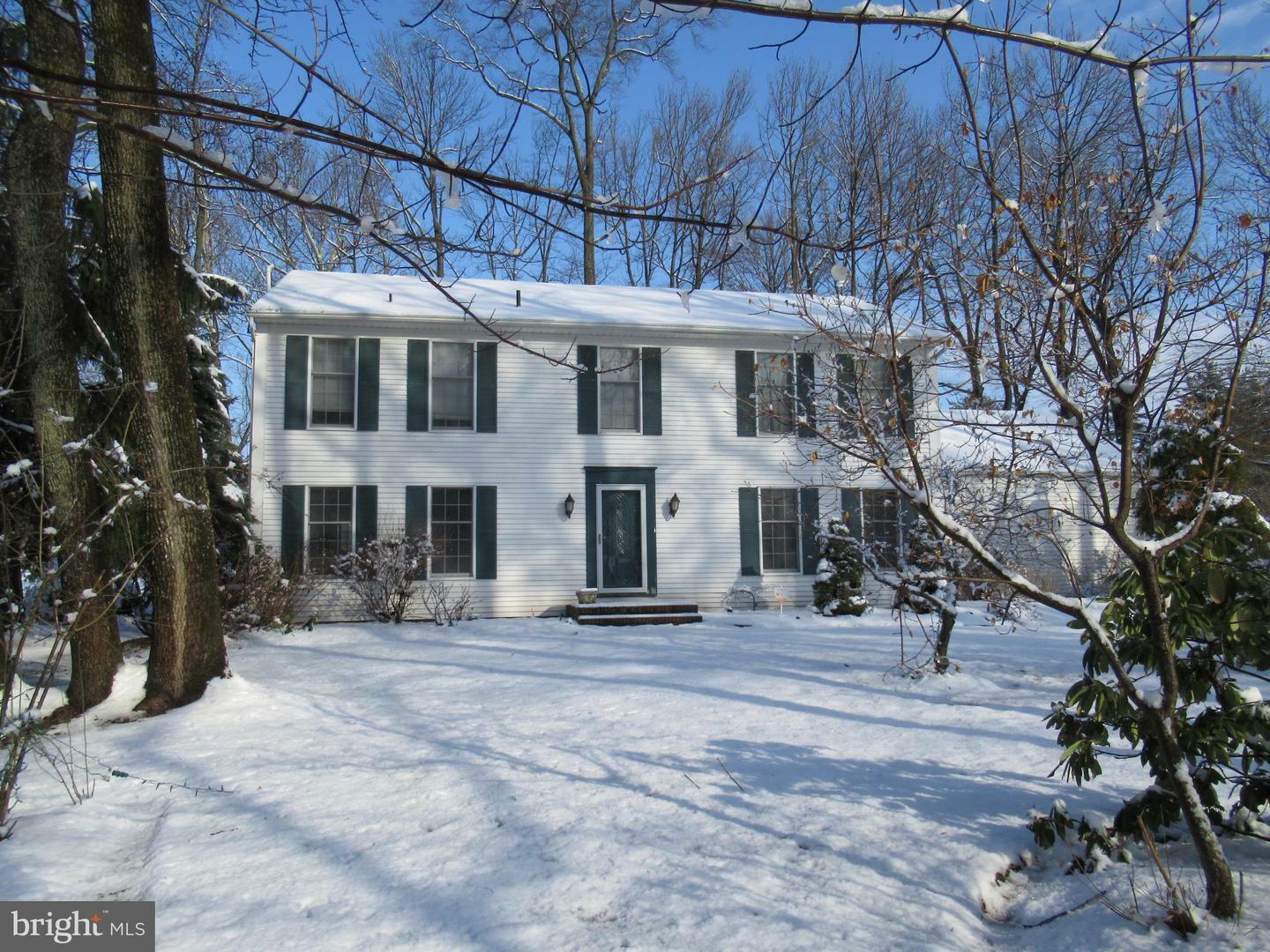 Property Photo:  24 Balsam Ct  NJ 08648 