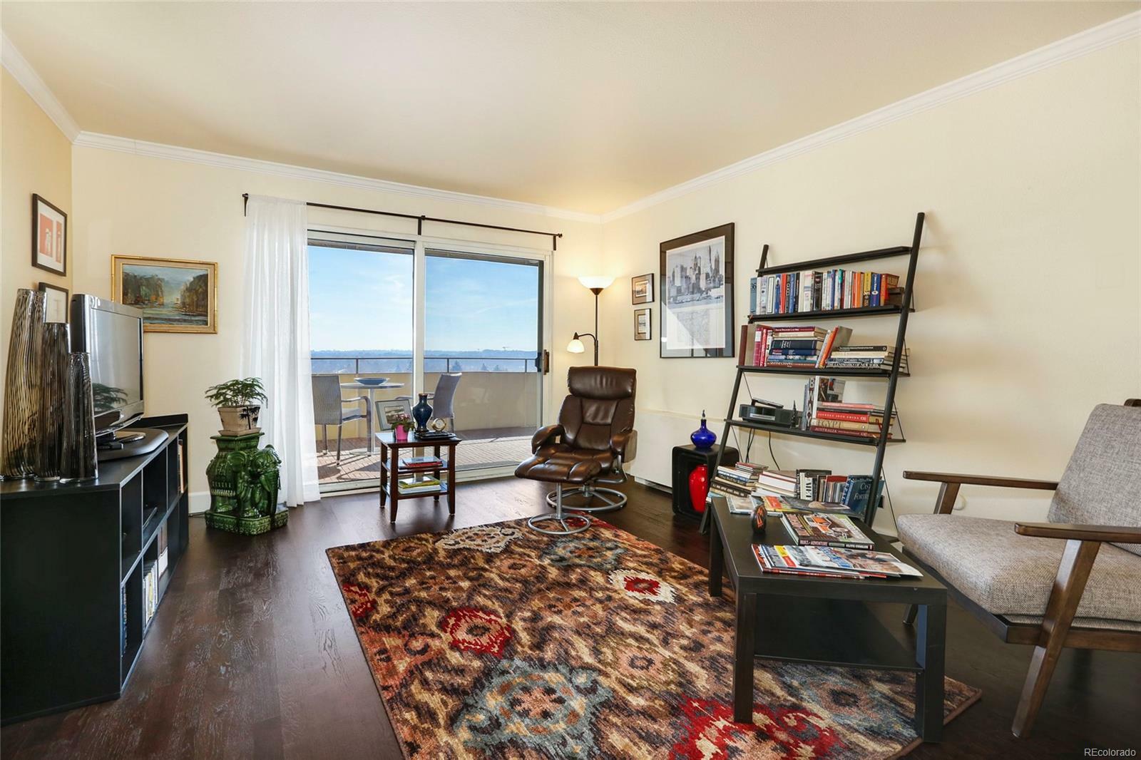 Property Photo:  700 Washington Street Unit 906  CO 80203 