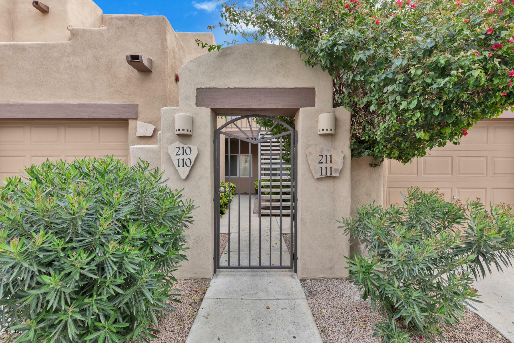 Property Photo: 7021 E Earll Drive 211 AZ 85251