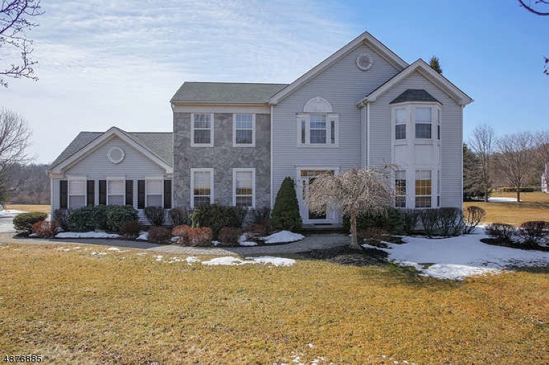 Property Photo: 13 Midvale Dr NJ 08867