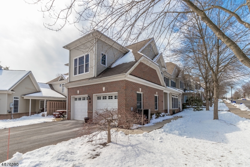 Property Photo:  42 Loft Dr  NJ 08836 