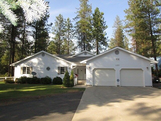 Property Photo:  137 E Trappers Loop  WA 99109 