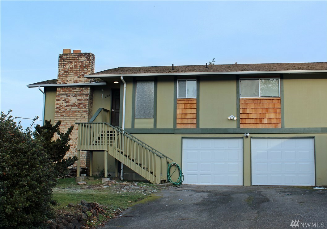 Property Photo:  2913 Glendale Dr W  WA 98466 