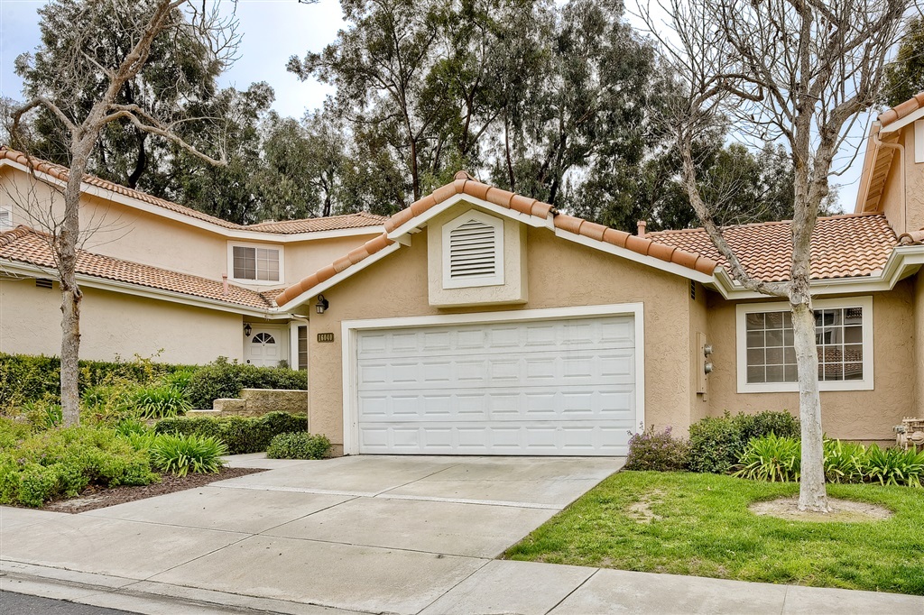 Property Photo: 16040 Caminito De Linda CA 92128