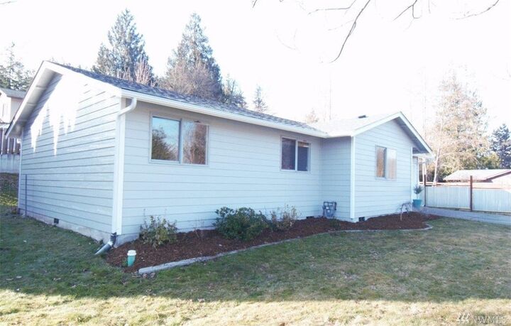 Property Photo: 3812 Seneca Drive WA 98273