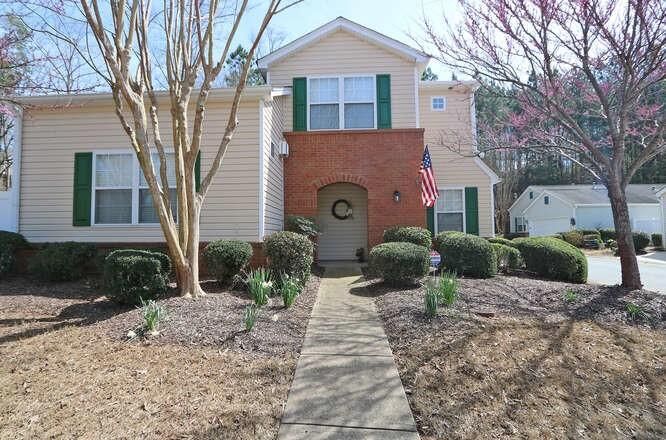 Property Photo:  107 W Oaks Court   30188 