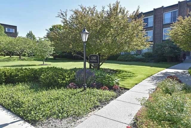 Property Photo: 1260 North Western Avenue 305 IL 60045