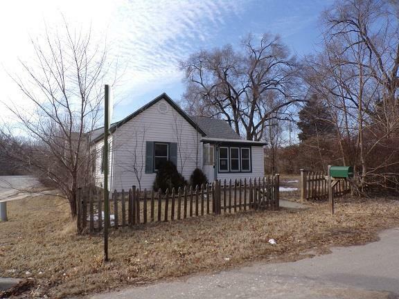 Property Photo:  1001 N 2nd Street  KS 66043 