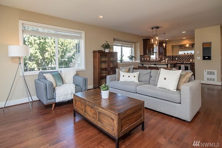 Property Photo: 163 18th Ave B WA 98122