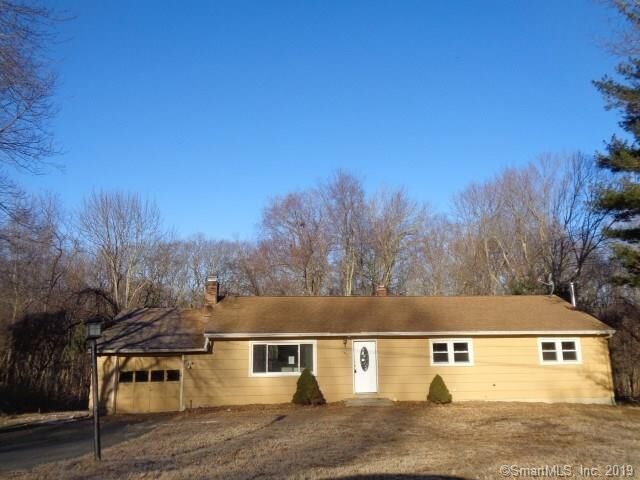 Property Photo:  121 Meadows End Road  CT 06468 