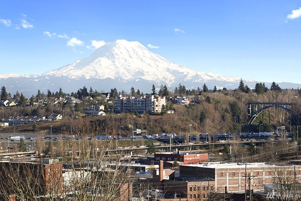 Property Photo: 604 S 23rd St WA 98405