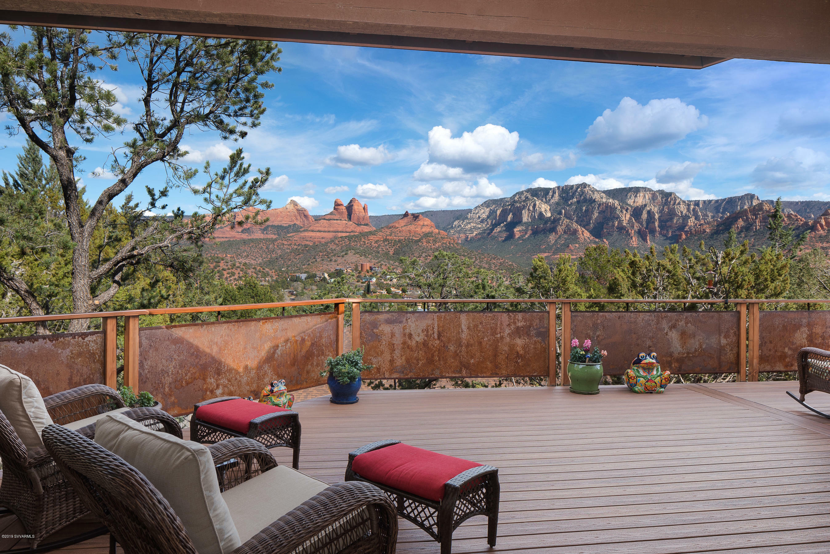 Property Photo:  320 Ridge Rd  AZ 86336 