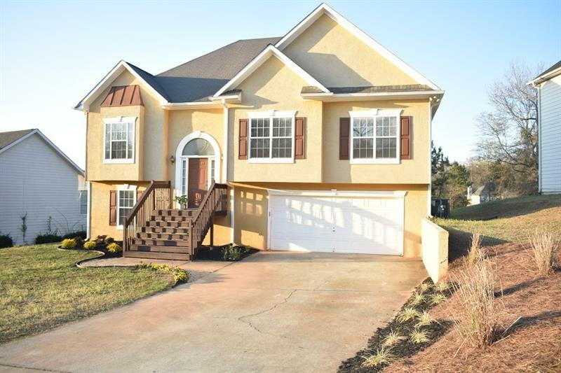 Property Photo: 643 Washington Drive 30238