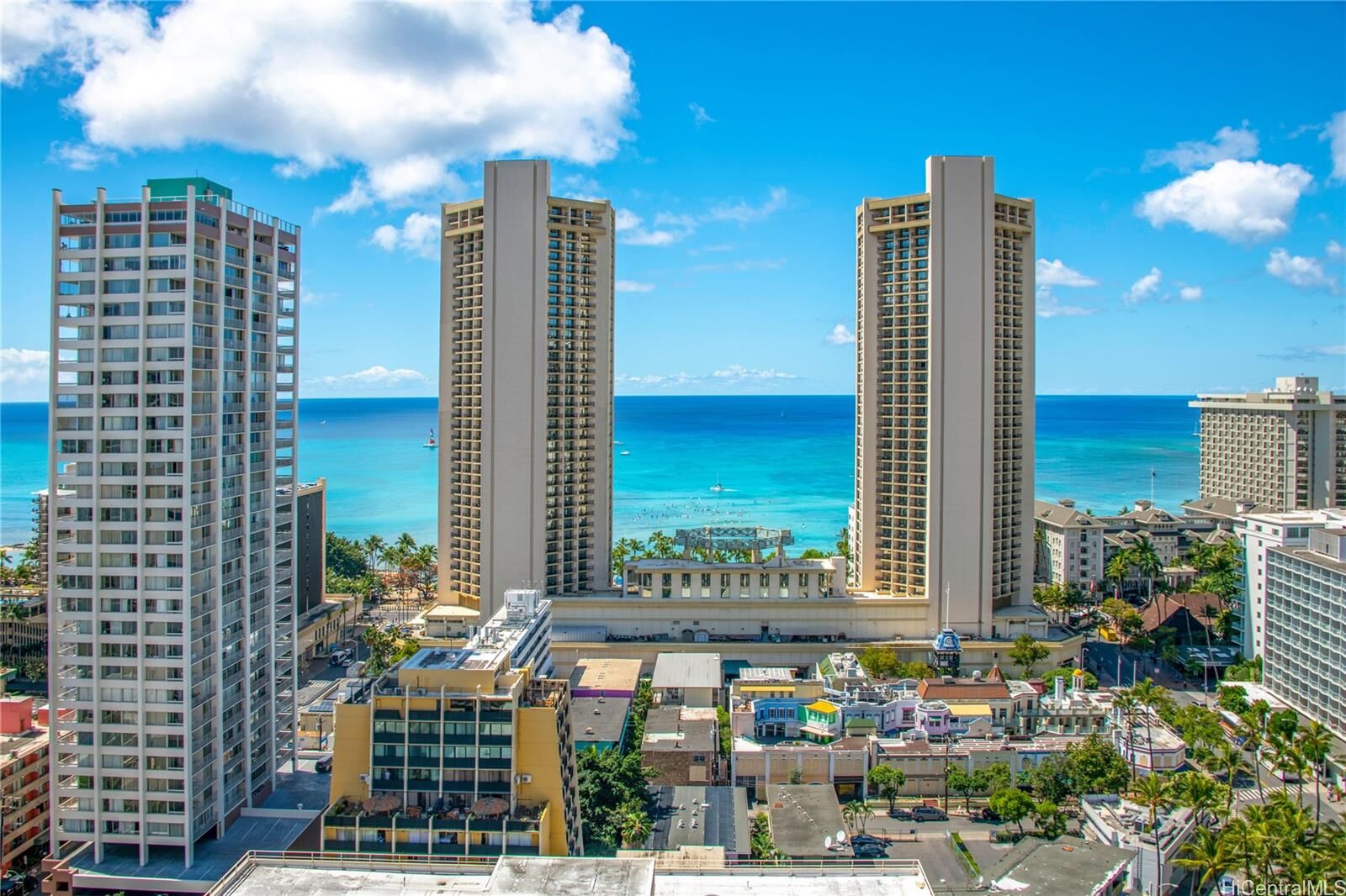 Property Photo:  2410 Cleghorn Street 2704  HI 96815 