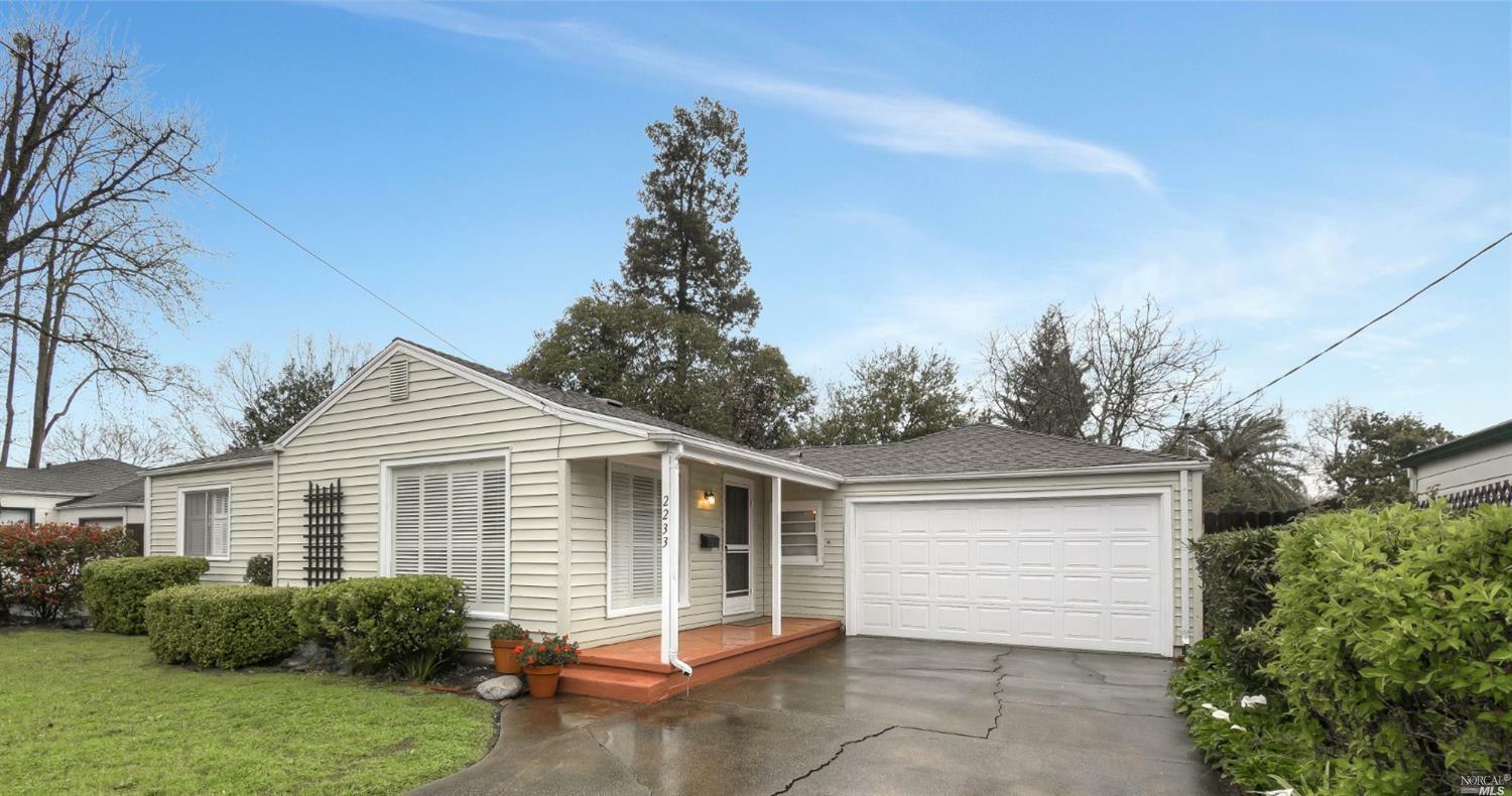 Property Photo:  2233 Midway Drive  CA 95405 