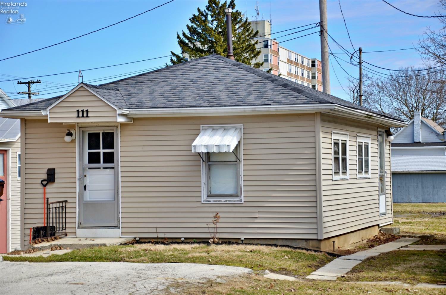 Property Photo:  111 115 Center Street  OH 44883 