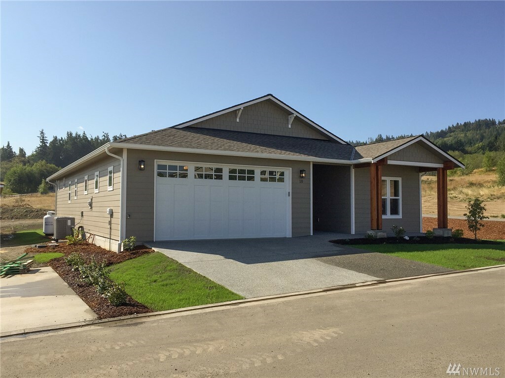 Property Photo:  10 Snowbell Ct  WA 98382 