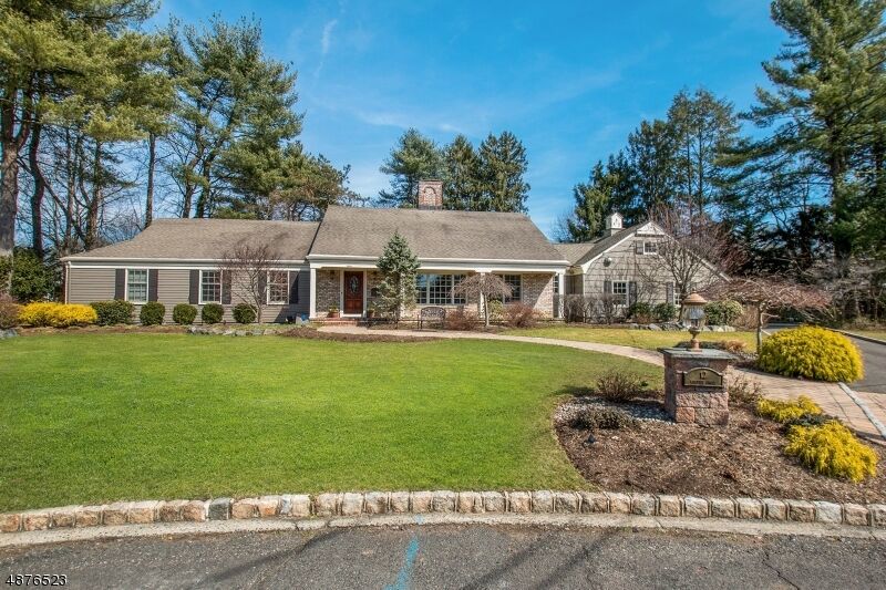 Property Photo:  12 Kirkview Cir  NJ 07090 