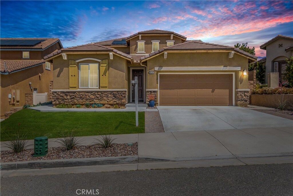 Property Photo: 38190 Fairbrook Drive CA 92563