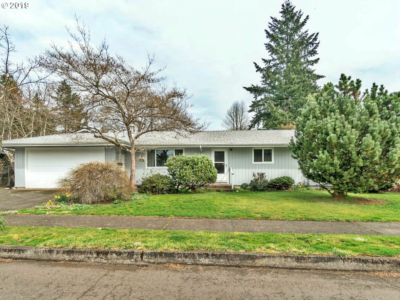 Property Photo:  3710 SE 153rd Ave  OR 97236 