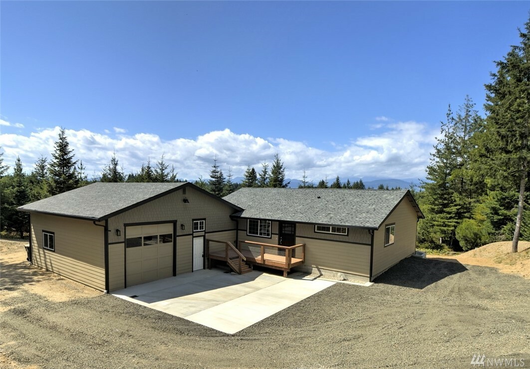 Property Photo:  1590 E McReavy Rd  WA 98592 