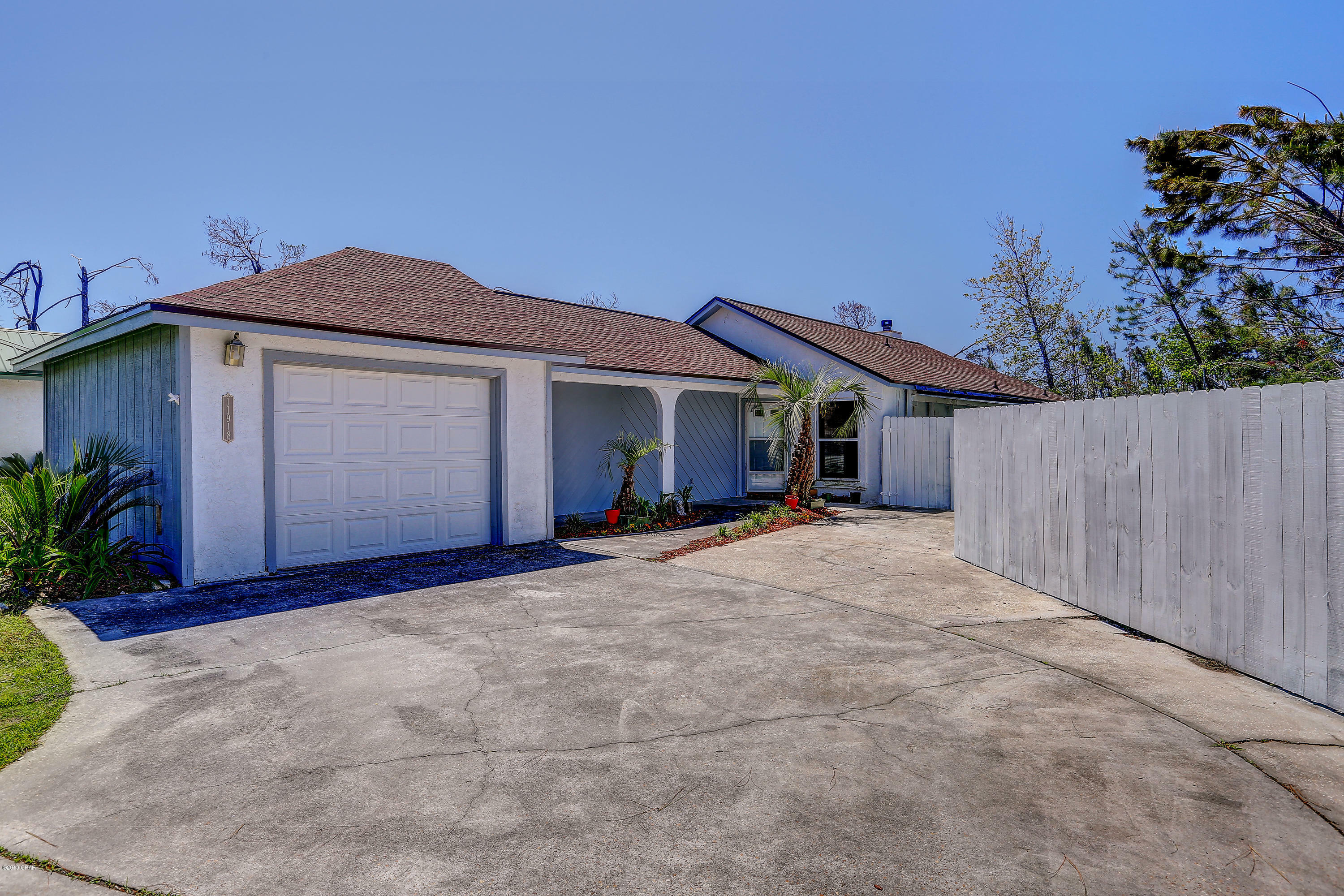 Property Photo:  11918 Raintree Drive  FL 32404 