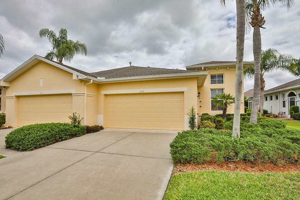 Property Photo:  1253 Lyndhurst Greens Drive  FL 33573 