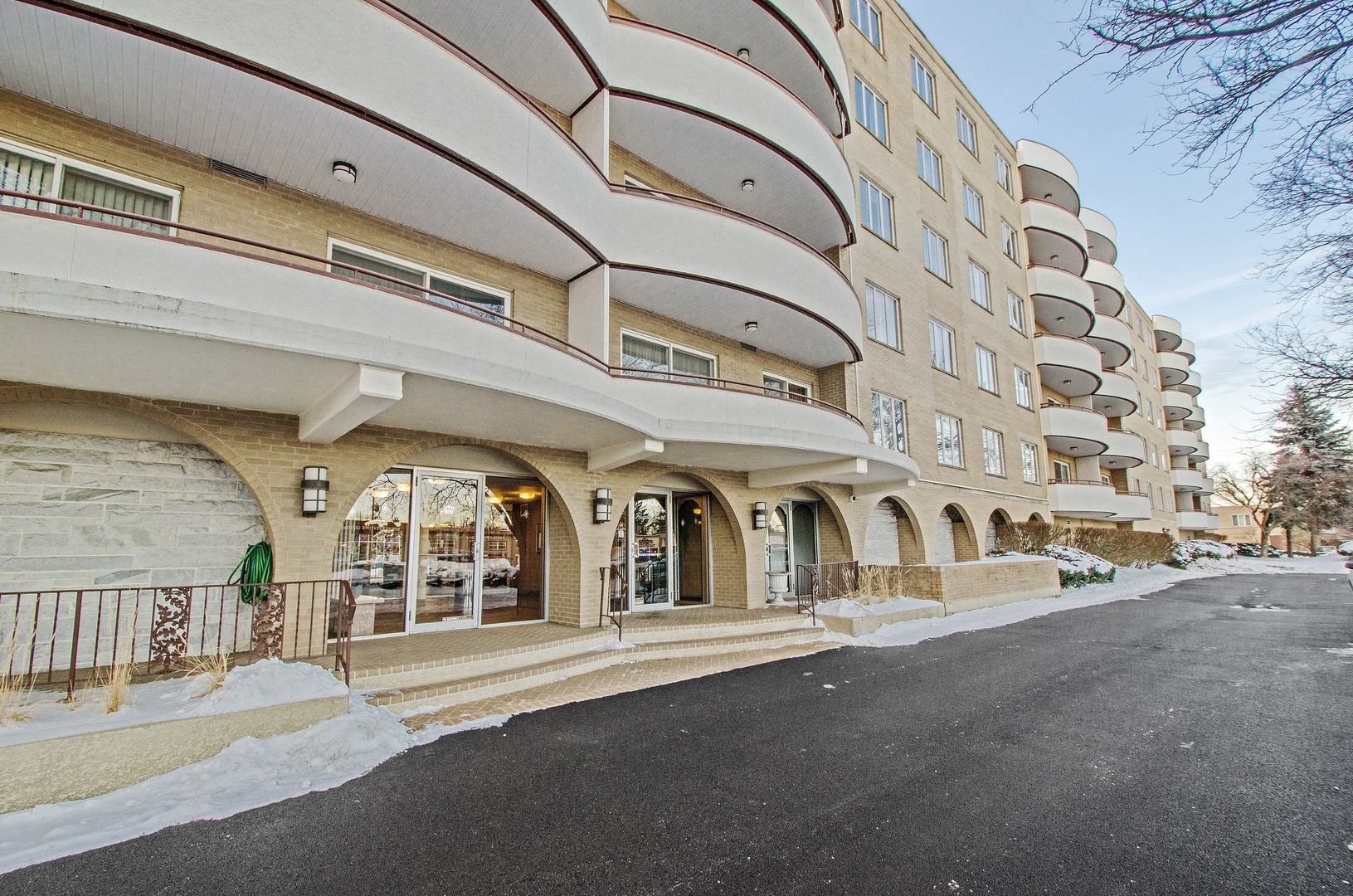 Property Photo:  6400 North Cicero Avenue 308  IL 60712 