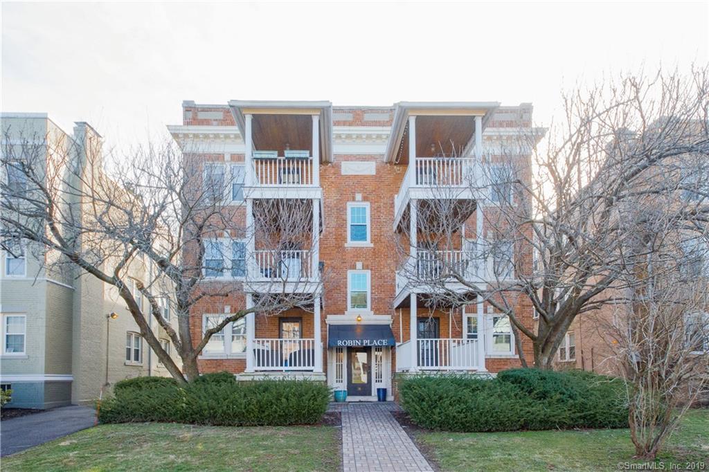 Property Photo: 36 Robin Road 101 CT 06119
