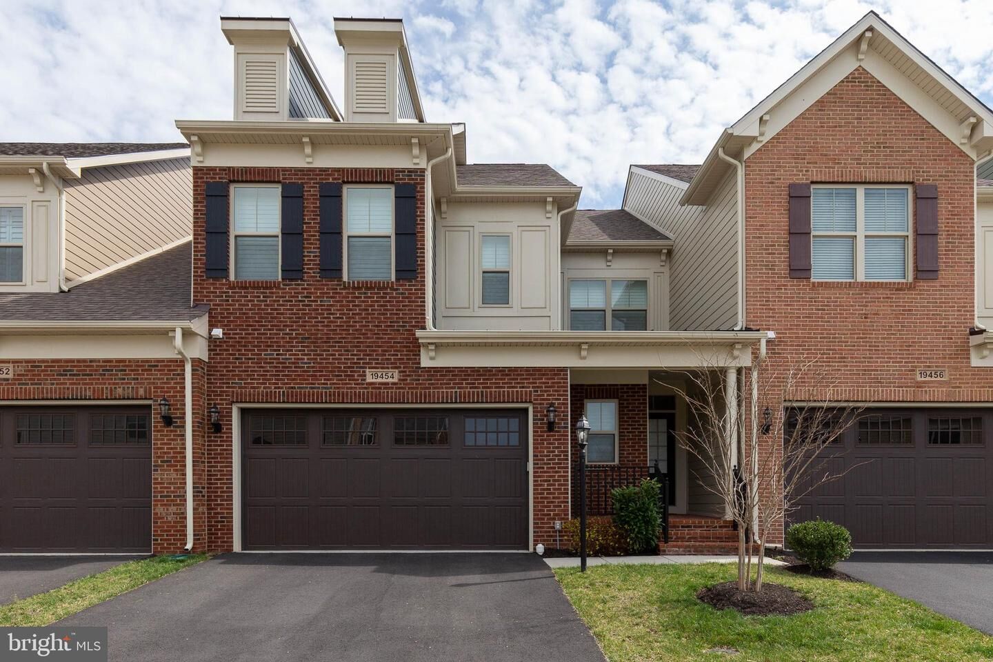 Property Photo: 19454 Sassafras Ridge Terrace VA 20176