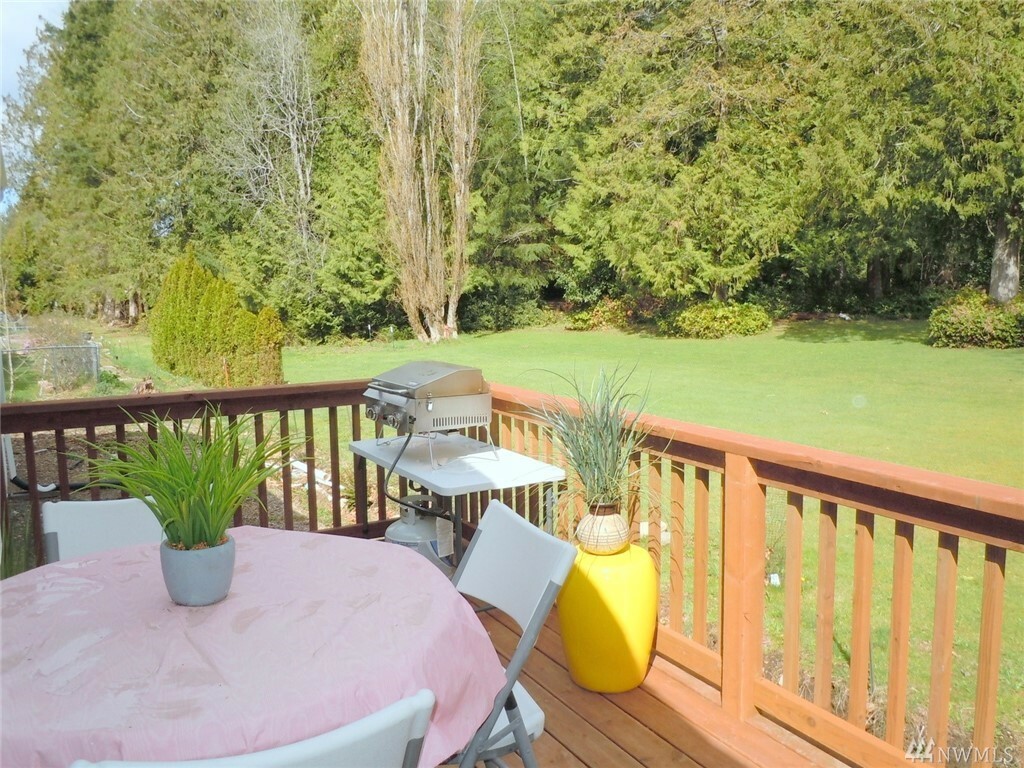 Property Photo: 3380 NE 3rd St N 22 WA 98311