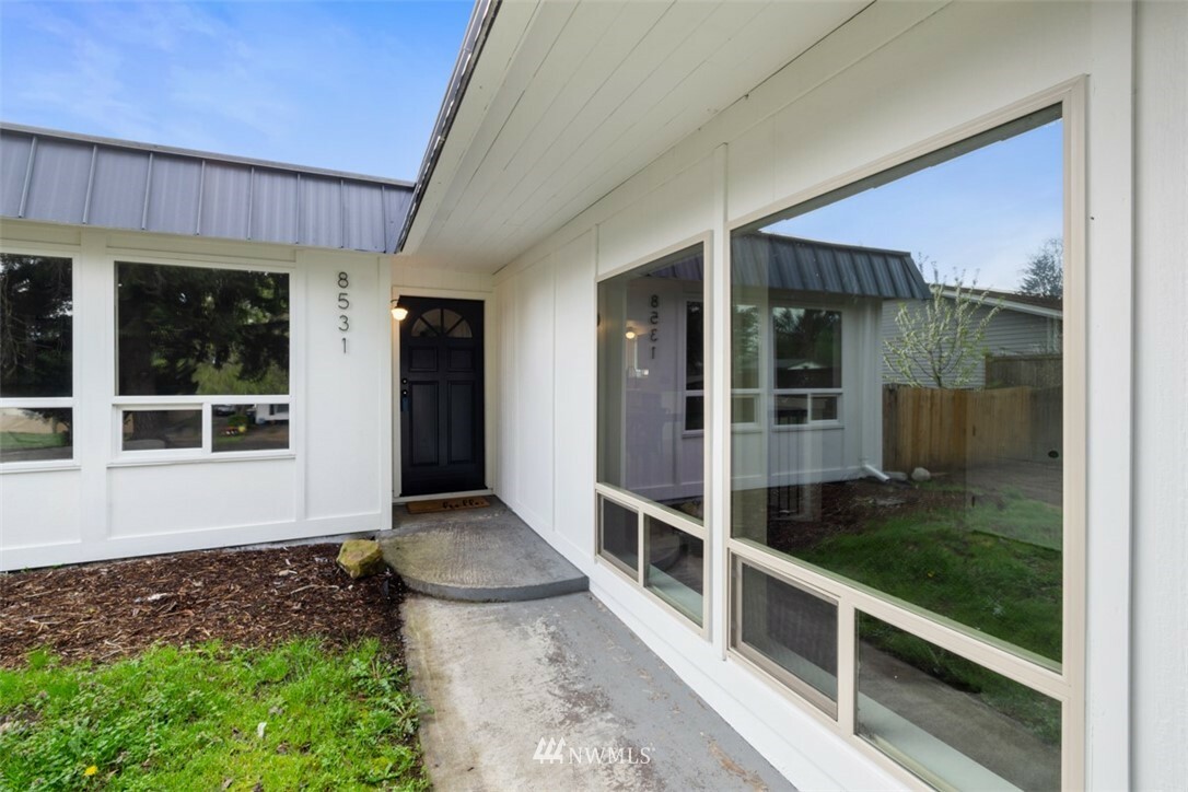 Property Photo:  8531 Quinault Dr  WA 98516 