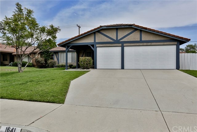 Property Photo:  1641 N Fillmore Avenue  CA 92376 