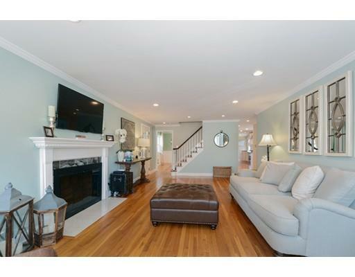 Property Photo:  606 Salisbury St  MA 01609 