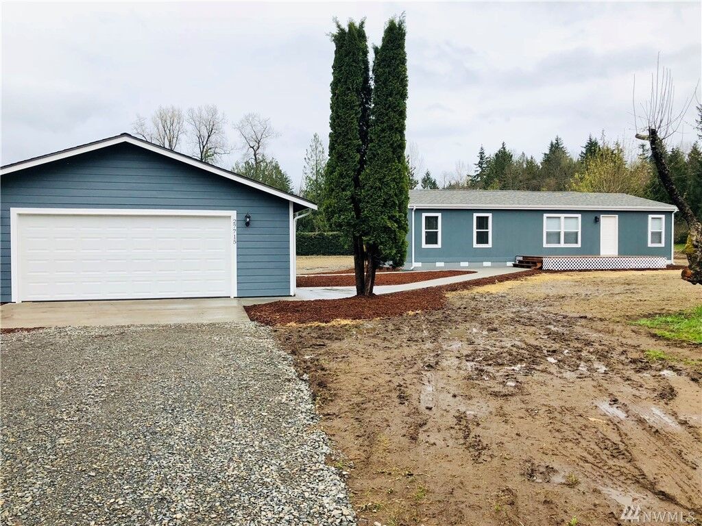 Property Photo:  27715 30th Ave E  WA 98387 