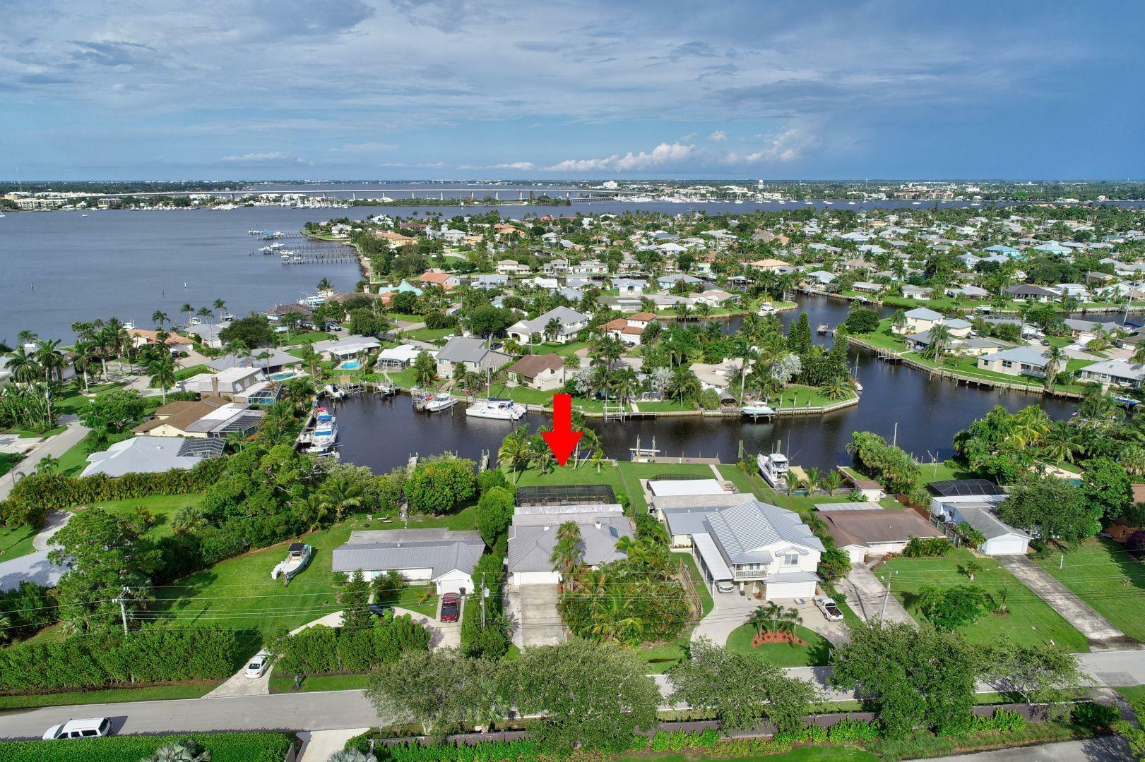 Property Photo:  107 SW Riverway Boulevard  FL 34990 