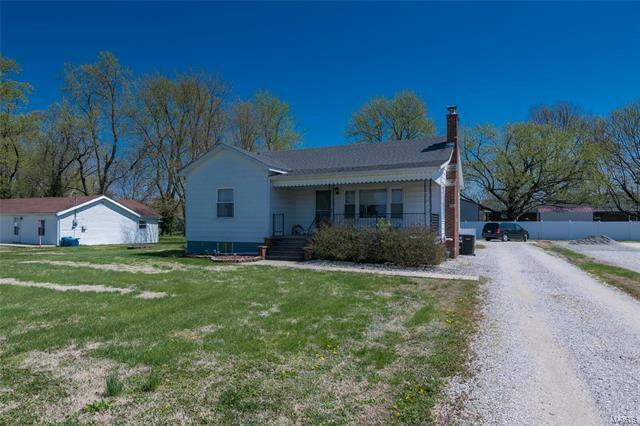 Property Photo: 2718 Maryville Road 62062