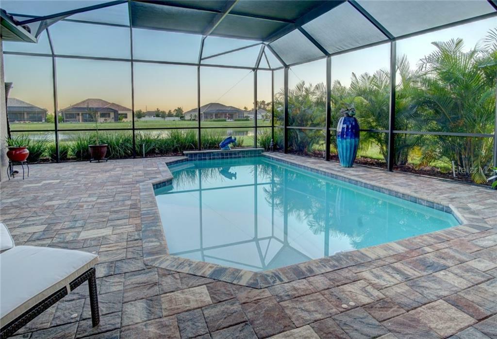 Property Photo: 974 River Wind Circle FL 34212