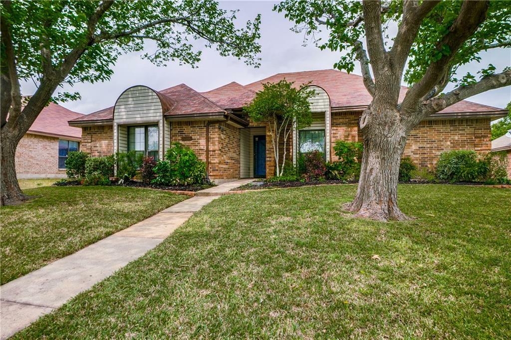 Property Photo: 2417 Doral TX 75150