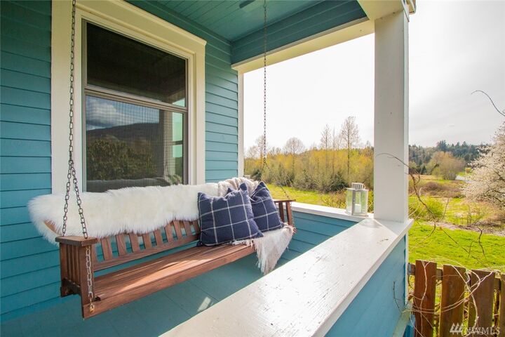 Property Photo: 23682 Prairie Rd WA 98284