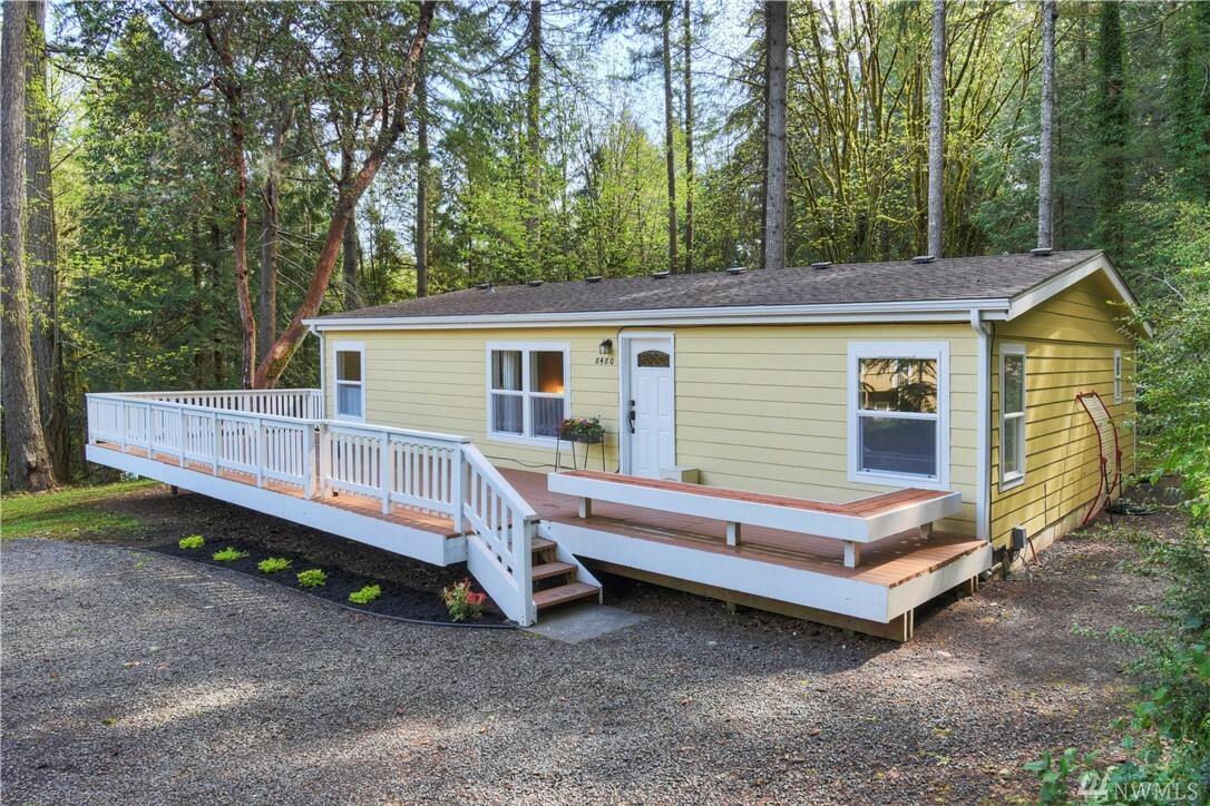 Property Photo:  8480 NE Hansen Rd  WA 98110 